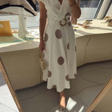 Lorena - Vestido midi para mulher com bolinhas e decote em V