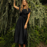 Kyra™ | Vestido de cetim elegante