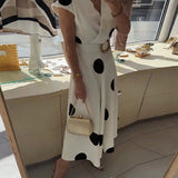 Lorena - Vestido midi para mulher com bolinhas e decote em V